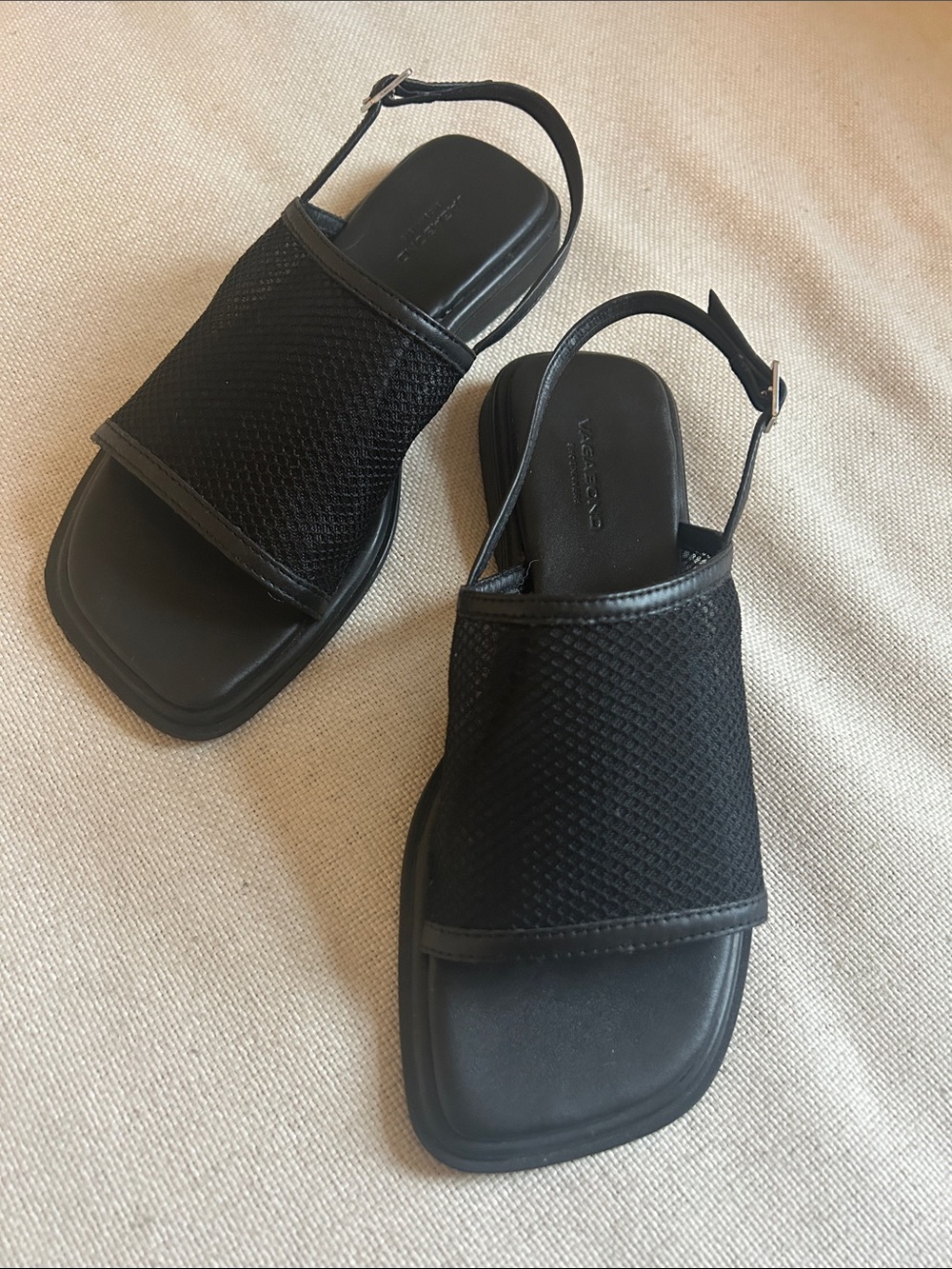 Vagabond Izzy Sandal • size 38